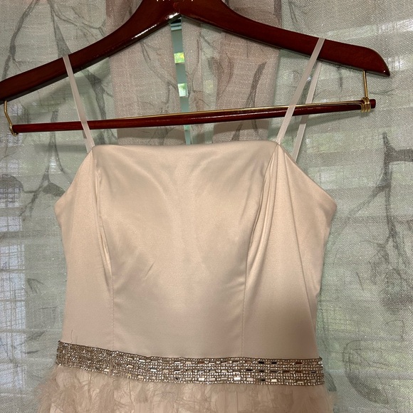 SayYes to the Prom White Dress Size 4 Juniors - Picture 6 of 7